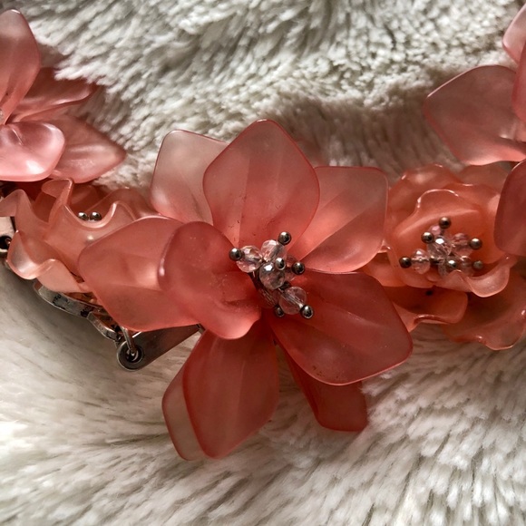 Floral Statement Necklace - Picture 4 of 5